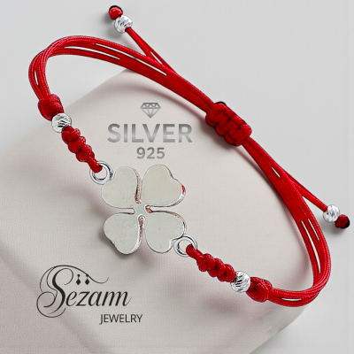 гривна с червен конец и сребърна детелина проба 925