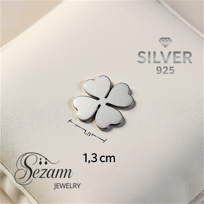 гривна с червен конец и сребърна детелина проба 925