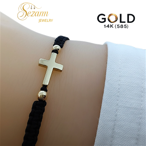 Гривна с черен конец и златен кръст 14K – ръчна макраме плетка, златни мъниста, подарък за кръщене, жени, мъже и деца