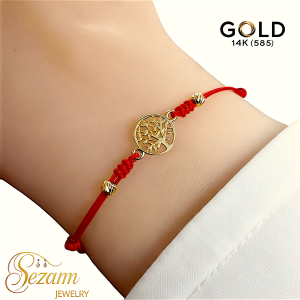 Златна гривна с червен конец и дърво на живота 14K (585) – ръчна макраме, регулируем размер