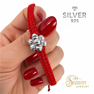 дамска червена макраме гривна със цвете  от сребърни мъниста