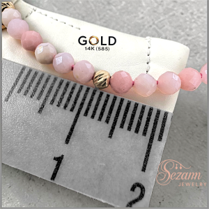 Гривна Sezam Jewelry с розови фасетирани камъни в елегантна подаръчна кутия"